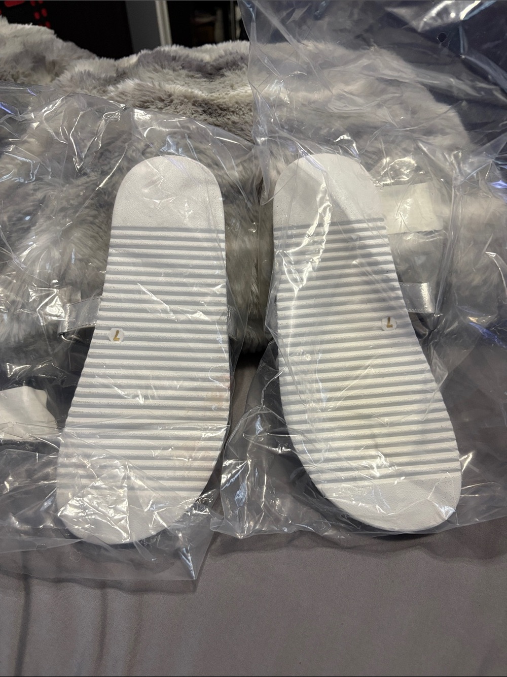 Steve Madden Mayven Silver leaf Sandals - Picture 4 of 4